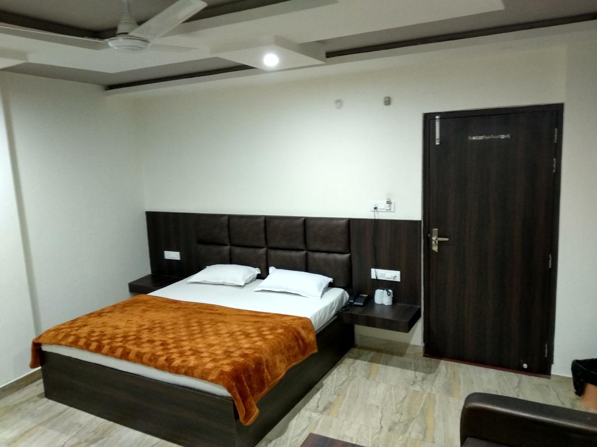 Oyo 60976 Hotel Shree Ji Morena Exterior photo
